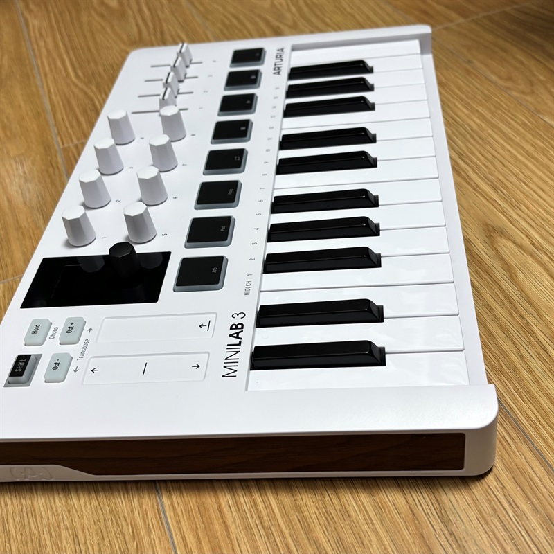 Arturia minilab3 Whiteの画像
